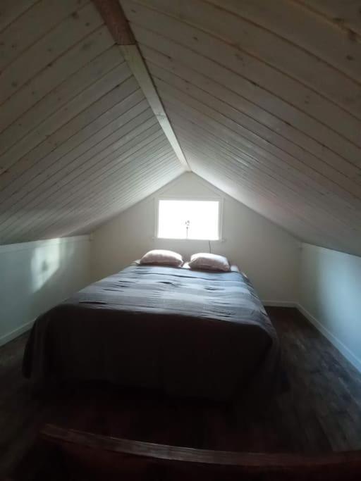 Nyrenoverad Charmig Gaeststuga Med Sovloft I Jaerpen Jarpen Exterior foto